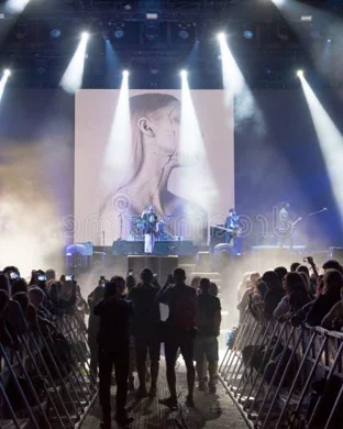 James And The Cold Gun