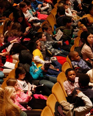 Live concert by DJ Raphi