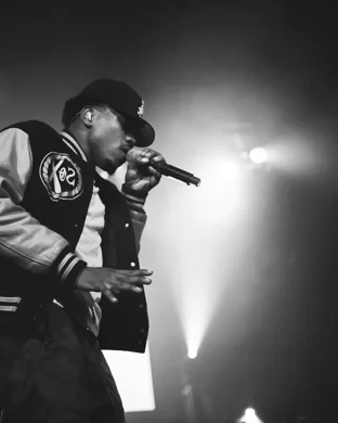 Live concert by Curtis Harding