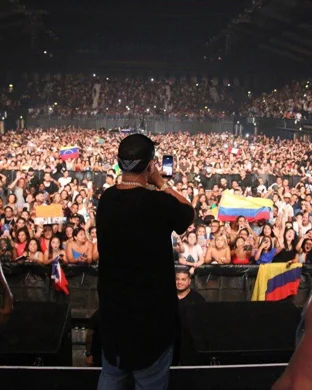 Live concert by Valiant