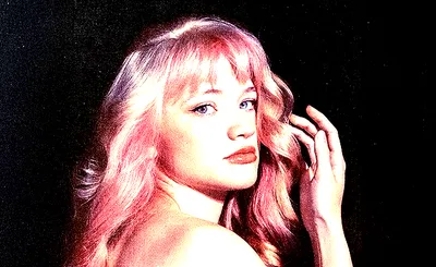 Ella Red