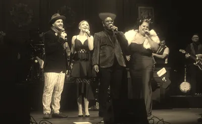 Scott Bradlee's Postmodern Jukebox